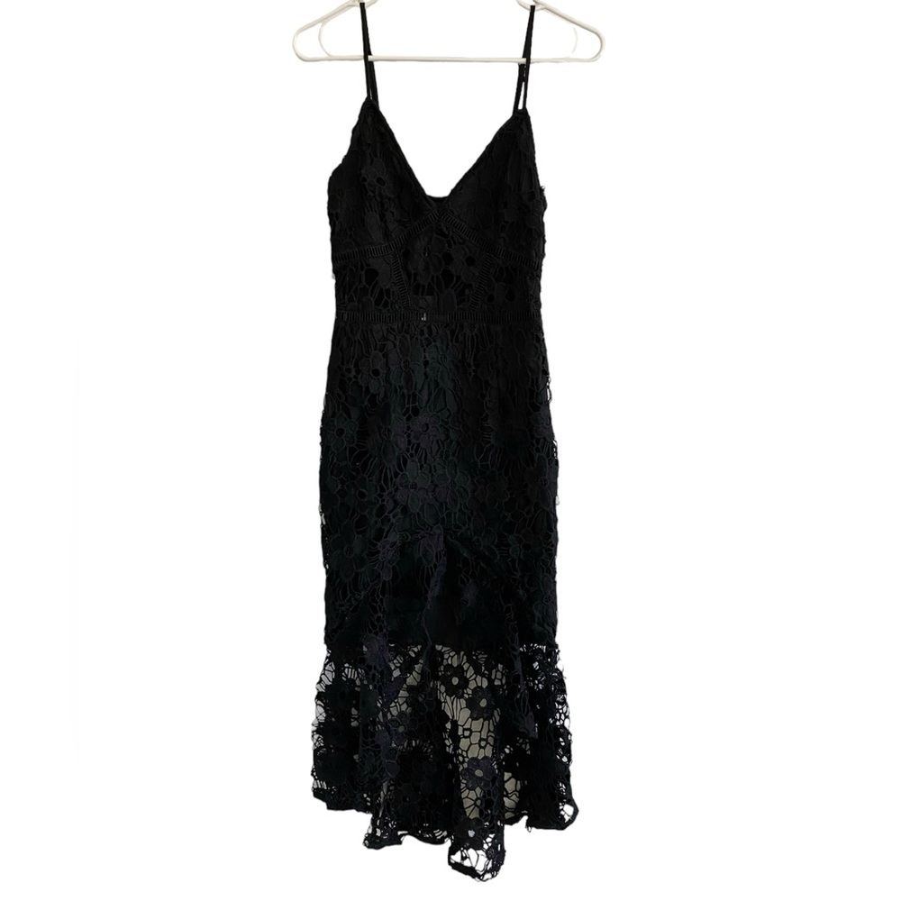 Pretty Little Thing, Lace Floral Dress Spaghetti Strap Fishtail Midi Dress. M109